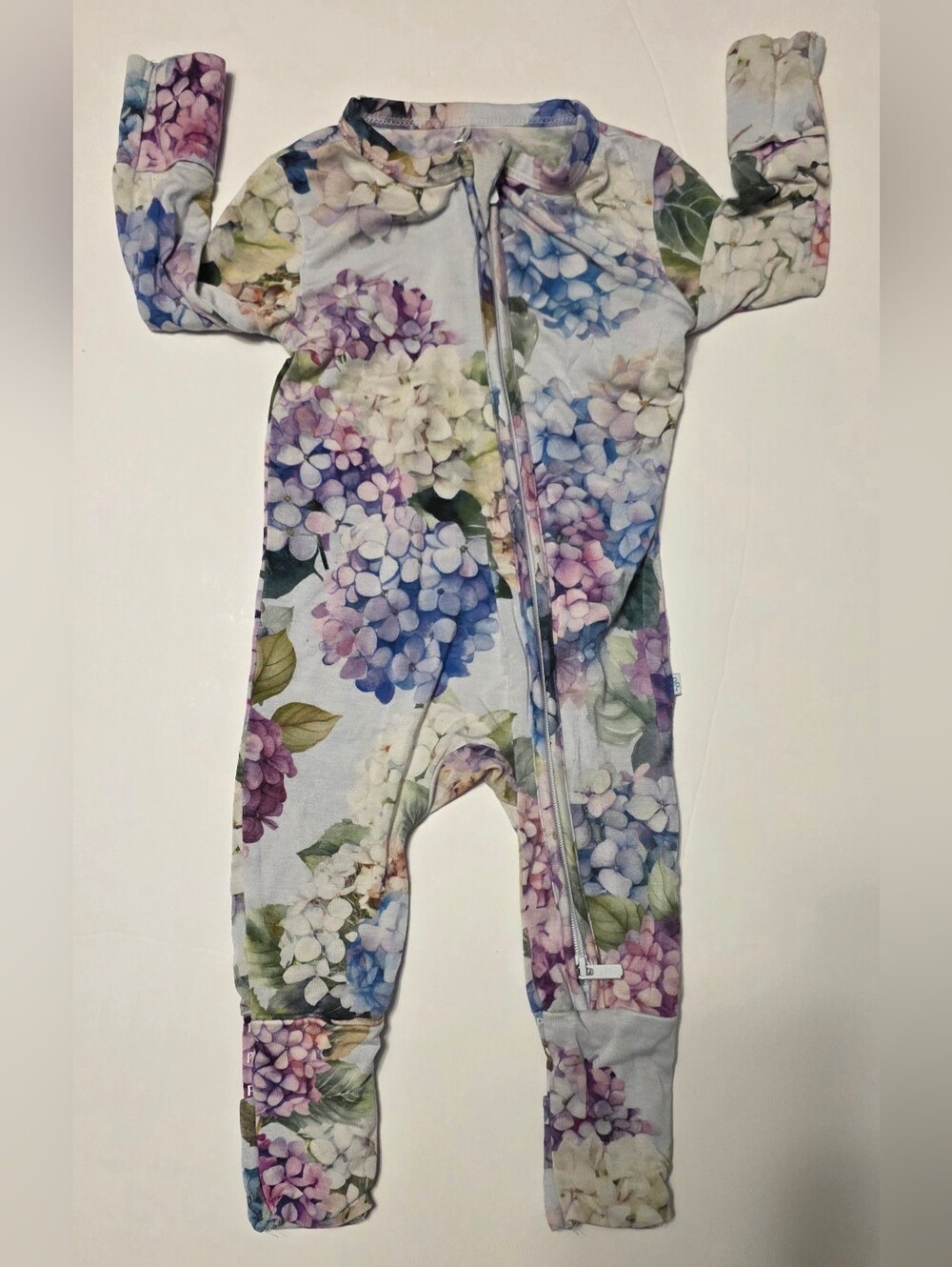 Posh Peanut Hydrangea Floral Zip Footie -Size 0-3